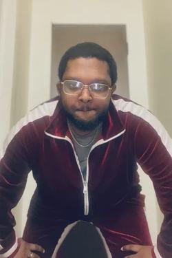 Flipped Chat AI – Chatta con Kaelen Thorne