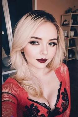 Flipped Chat AI – Chatten mit Sabrina Vidua