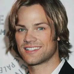 Odwrócony czat AI – rozmawiaj z Jared Padalecki