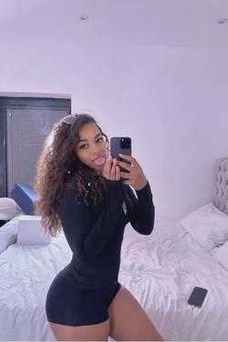 Flipped Chat AI – Chat Naïla