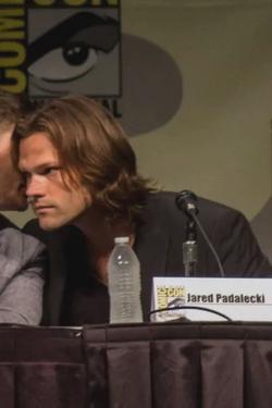Flipped chat ai - makipag -chat sa Jared Padalecki 