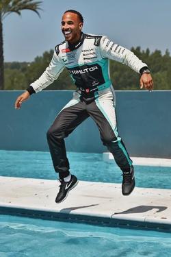 Flipped Chat AI – Chatear con Lewis Hamilton 