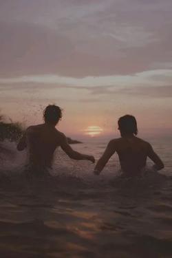 Flipped Chat AI – Chat dengan Summer Romance Bl