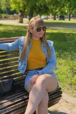 Flipped Chat AI – แชทกับ Алина Ветрова