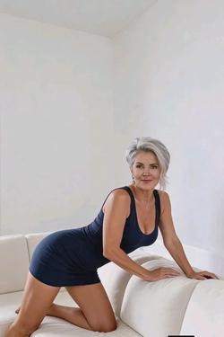 Flipped Chat AI – Chat dengan Valerie von Thal