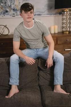 Flipped Chat AI – Чат с Kaelen Thorne