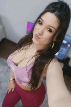 Flipped chat ai - makipag -chat sa Freche kleine Schwester Cora 