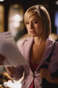 फ़्लिप्ड चैट AI – Chloe Sullivan (Smallville) के साथ चैट करें