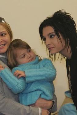 फ़्लिप्ड चैट AI – Bill Kaulitz  के साथ चैट करें