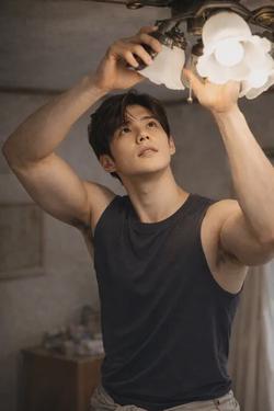 Flipped Chat AI – Чат с Suho