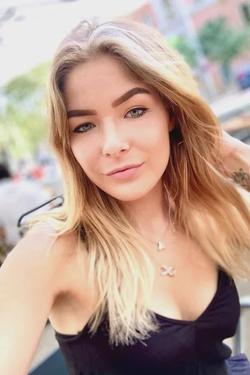 Flipped Chat AI – Chatear con Valeria Soler