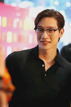 Flipped Chat AI – Chatear con Noh San Hyun 