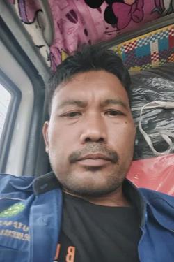 Flipped Chat AI – Chat dengan Bambang Santoso