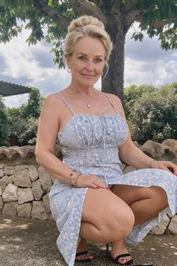 AI trò chuyện đảo ngược – Trò chuyện với Tante Carolyn 