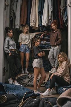 Flipped Chat AI – แชทกับ The Five Women 