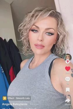 Flipped Chat AI – Чат с Angela 