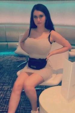 Flipped Chat AI – Chat cu Angel Blow
