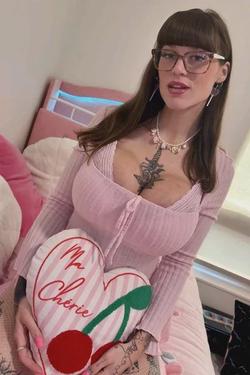 Flipped Chat AI – Chat cu Watercherrypie