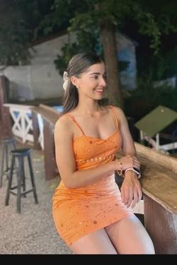 Flipped Chat AI – Чат с Lucía Ferrán