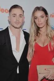 AI trò chuyện đảo ngược – Trò chuyện với Dacre Montgomery٫ liv pollock