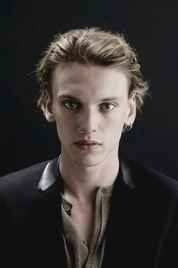Flipped Chat AI – Чат с Jamie Bower