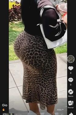 Flipped Chat AI – 與 Pastora Emily  聊天