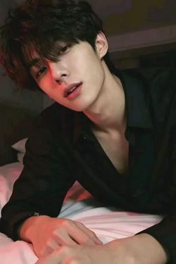 Flipped Chat AI – Csevegés VỸ LONG 