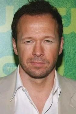 Flipped Chat AI – Chat dengan donnie wahlberg 