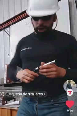 Flipped Chat AI – Chat cu Julián Varela