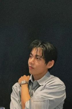 Flipped Chat AI – Taehyung 와 채팅