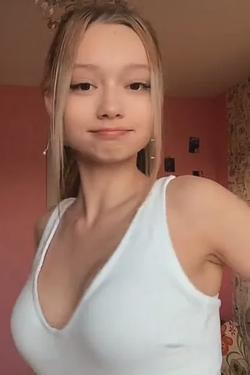 Flipped Chat AI – Чат с Marivasha 