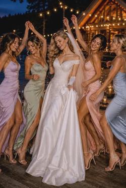 Αναστροφή συνομιλίας AI – Συζήτηση με Irina, Andrea, Emily, Kate