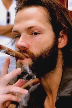 Flipped Chat AI – Чат с Jared Tristan Padalecki 