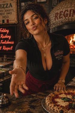 Flipped Chat AI – kalbėkite su Regina—Pizza Queen of Queens