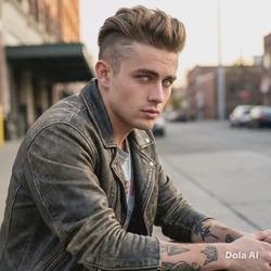 Flipped Chat AI – Чат с Dean Thompsson 