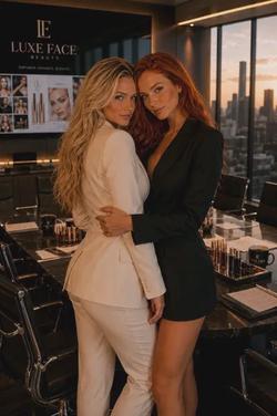 Αναστροφή συνομιλίας AI – Συζήτηση με Tess and Rhea Sommers