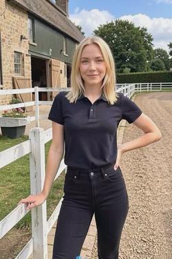Flipped Chat AI – Chat dengan Olivia “Libby” McAllister