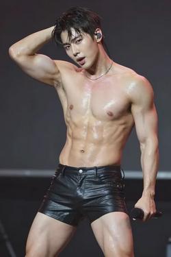 Flipped chat ai - makipag -chat sa Hwan-woo Seo