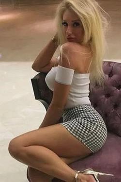 FlippedチャットAI – Ashley とチャット