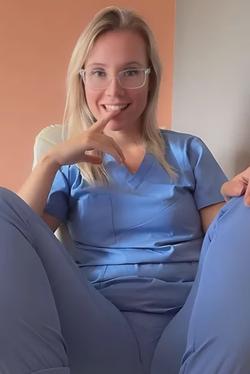 Flipped Chat AI – Nurse Sandy와 채팅