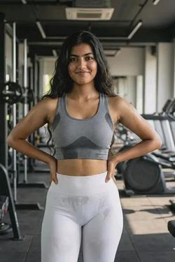 Flipped Chat AI – kalbėkite su Saanvi Kulkarni