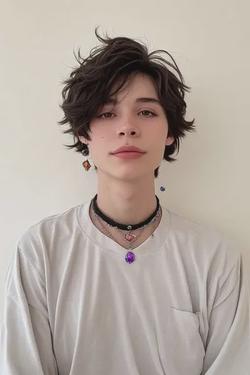 Flipped Chat AI – kalbėkite su Kaelen Thorne