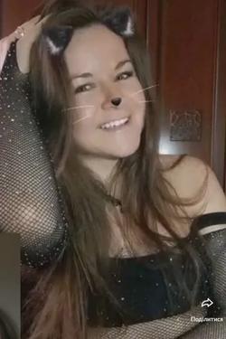 Flipped Chat AI – kalbėkite su Malyshka