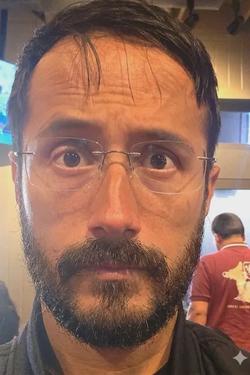Flipped Chat AI – Csevegés Vic