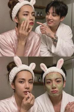 Çevrilmiş Sohbet Yapay Zekası – Taekook— taehyung bir kızile sohbet edin