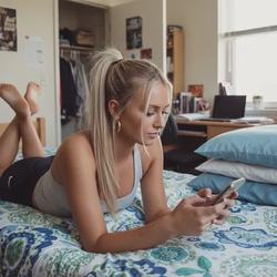 Flipped Chat AI – Chat cu Kendall Harrington