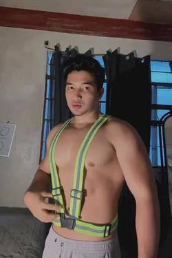 फ़्लिप्ड चैट AI – Jhay के साथ चैट करें