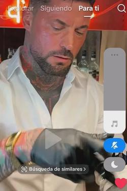 Flipped Chat AI – kalbėkite su Dante Valerius