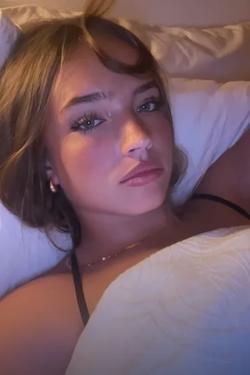 Flipped Chat AI – Machelle 와 채팅