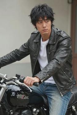 Flipped Chat AI – Chatta con Yu-jin